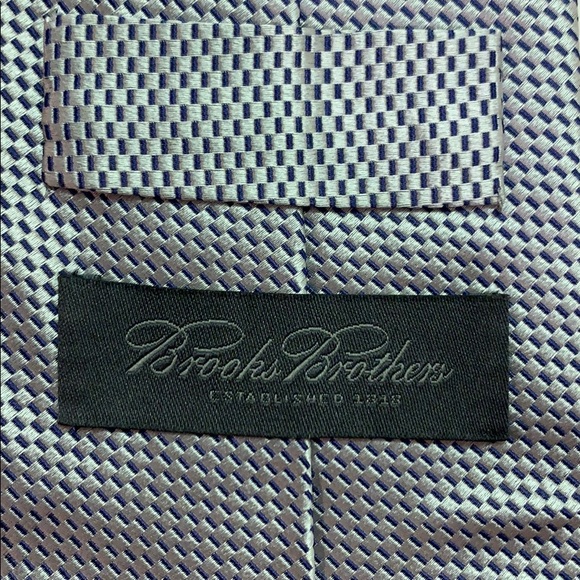 Brooks Brothers tie